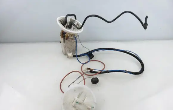 Audi A4 S4 B8 8K In-tank fuel pump 0580205005