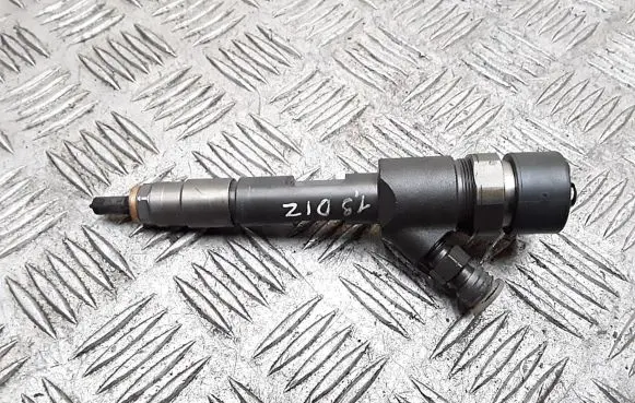Suzuki Grand Vitara II Fuel injector