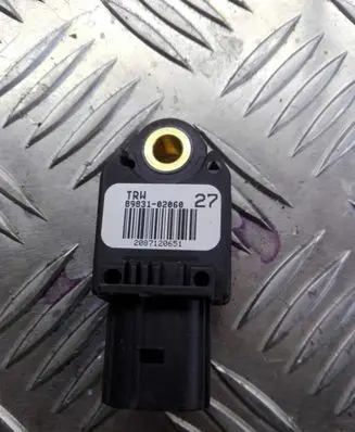 Toyota Auris 150 Airbag deployment crash/impact sensor 8983102060 2087120651