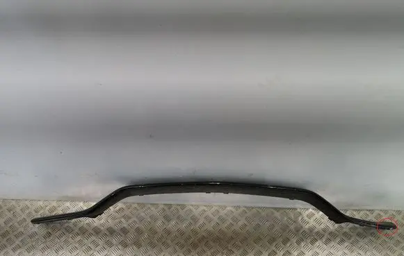 Front bumper splitter molding