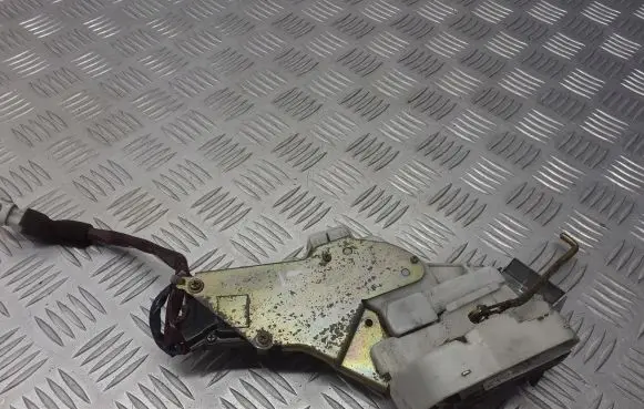 Suzuki Liana Rear door lock
