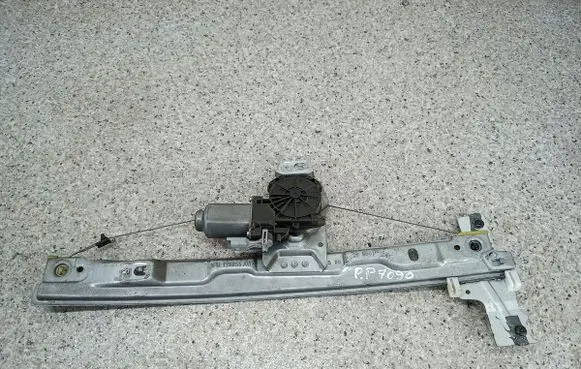 Peugeot 207 Front door window regulator with motor