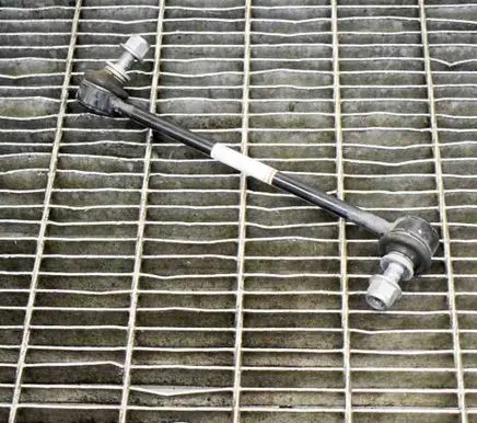 Tesla Model 3 Front anti-roll bar/stabilizer link 104439100D