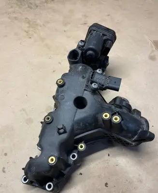 Volkswagen Polo V 6R Intake manifold 03P129711D 1047469s04 03p1290086b