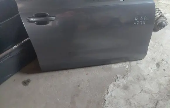 Audi A7 S7 4G Front door LZ7S