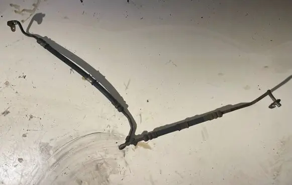 Land Rover Discovery 4 - LR4 Power steering hose/pipe/line