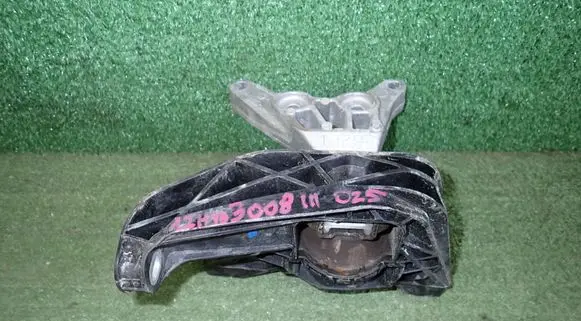 Peugeot 3008 III Engine mount vacuum valve