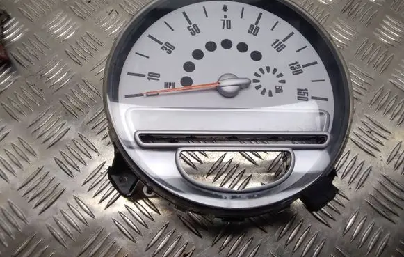 Mini One - Cooper Coupe R56 Speedometer (instrument cluster) 9136196
