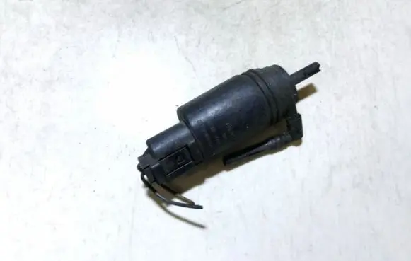 BMW 5 E39 Windscreen/windshield washer pump 67128377612 6712-8377612