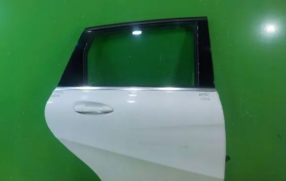 Mercedes-Benz B W246 W242 Rear door WP172
