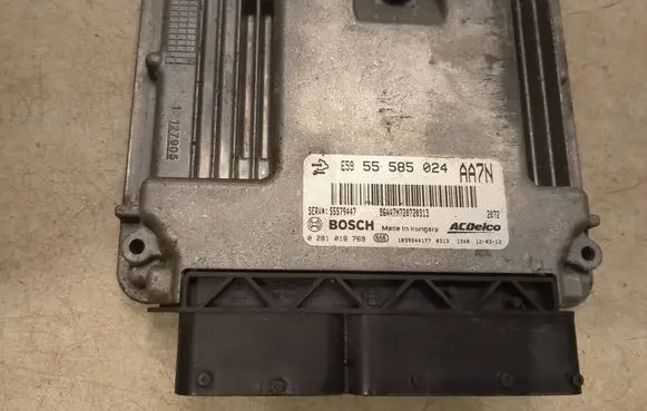 Opel Insignia A Engine control unit/module 55585024 55579447 0281018769