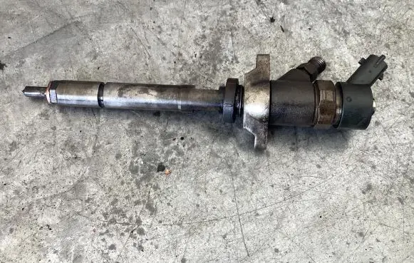 Fuel injector