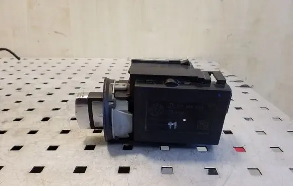 Volkswagen PASSAT B6 Ignition lock 3C0905843