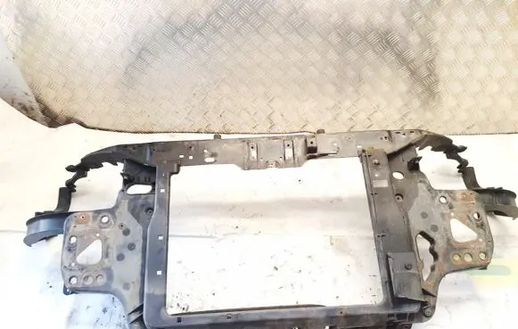 Hyundai Getz Radiator support slam panel