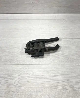 BMW 5 F10 F11 Coolant heater control valve 9119164 1147412200