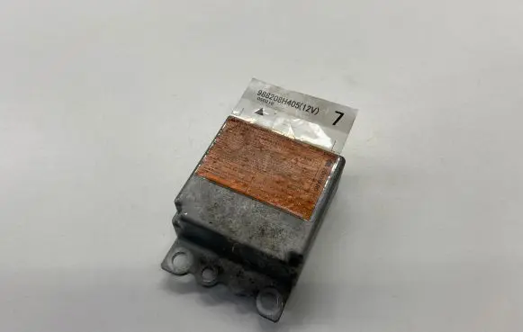 Nissan X-Trail T30 Airbag control unit/module