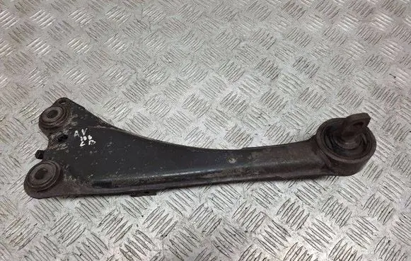 Toyota Avensis T270 Rear control arm 4876005010