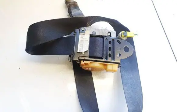 Nissan Note (E11) Front seatbelt 868849u10a