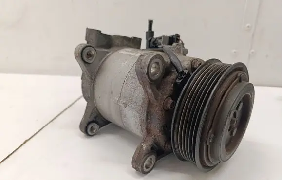 BMW 2 F46 Air conditioning (A/C) compressor (pump) 9295050