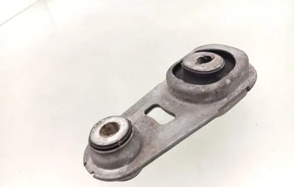 Renault Kadjar Engine mount bracket 112383734R