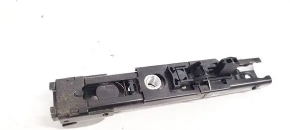 Volkswagen Golf Plus Seat belt adjustment rail 1T0357819
