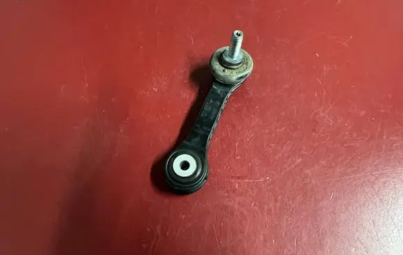 BMW X1 U11 Rear anti-roll bar/stabilizer link 6891252