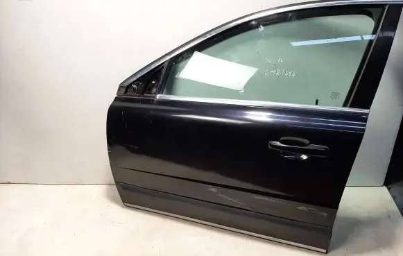 Volvo XC70 Front door