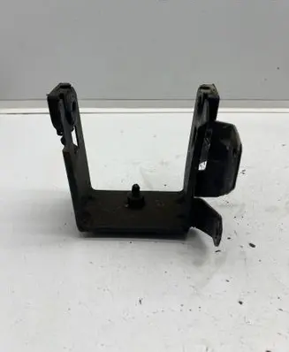 Maserati Quattroporte ABS pump bracket 