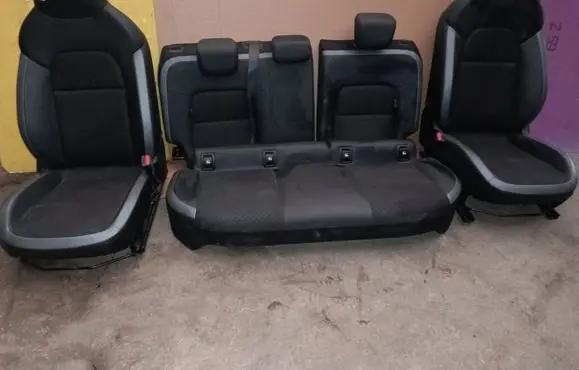 Nissan Juke II F16 Seat set 105937AE