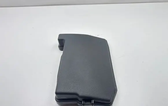 Lexus CT 200H Fuse box cover 8266276011
