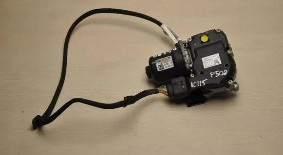 Peugeot 508 II Wiper motor 9813395980