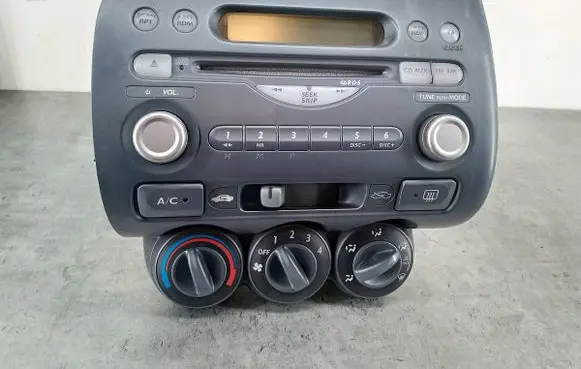 Honda Jazz Radio/CD/DVD/GPS head unit 39100-SAA-G121
