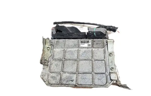 Toyota Avensis T270 Engine control unit/module 89661-05F20