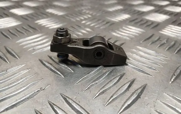 Mitsubishi Pajero Valve rocker arm 