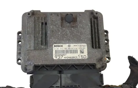 Alfa Romeo 147 Engine control unit/module ECU 55205067 1039S16541 4H34A3BCM
