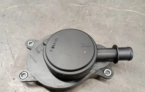 Mercedes-Benz Vito Viano W638 Breather hose/pipe A6110160234