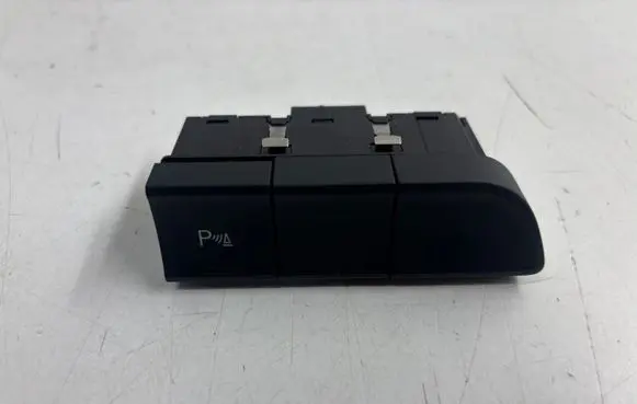 Audi Q3 8U Parking (PDC) sensor switch 8U0959674C
