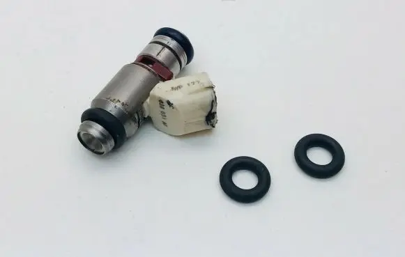 Skoda Octavia Mk2 (1Z) Fuel injector 036906031AF