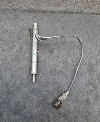 Audi A6 S6 C5 4B Fuel injector 059130202E