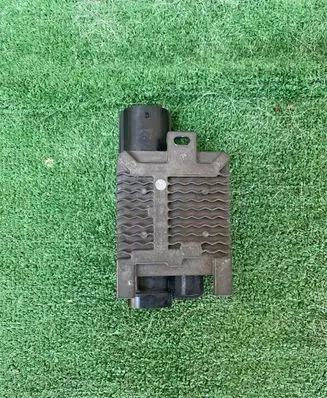 Land Rover Range Rover Velar Coolant fan relay 940013004