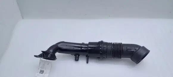 Peugeot 5008 II Air intake hose/pipe 9824569380