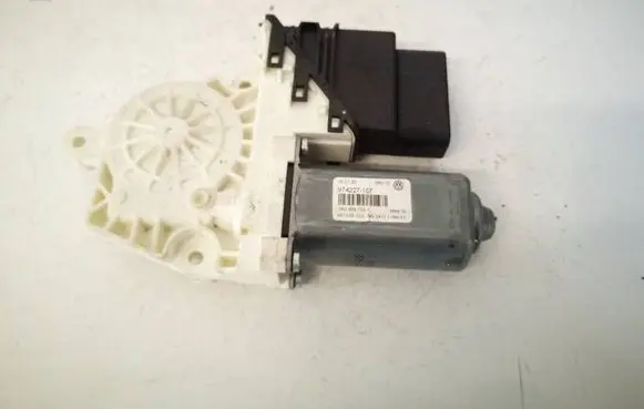 Volkswagen Jetta V Rear door window regulator motor 1K0959703 1K0959703B