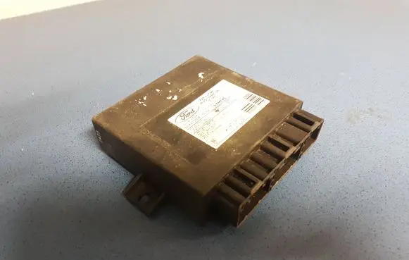 Ford Focus Comfort/convenience module 98AG15K600DB 5WK47230B