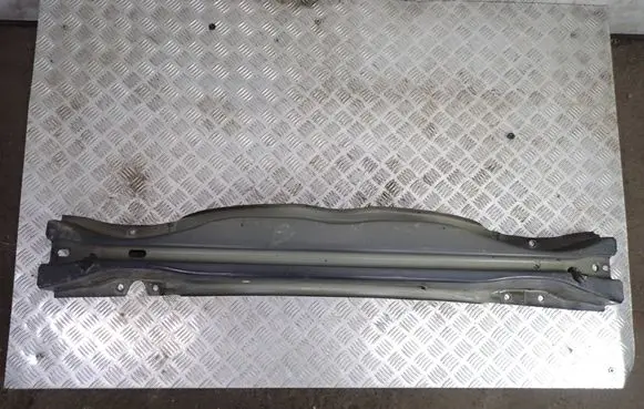 Volvo V70 Front bumper support beam 220914