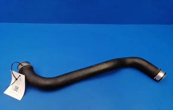 Mercedes-Benz CLS C219 Engine coolant pipe/hose A2115015382