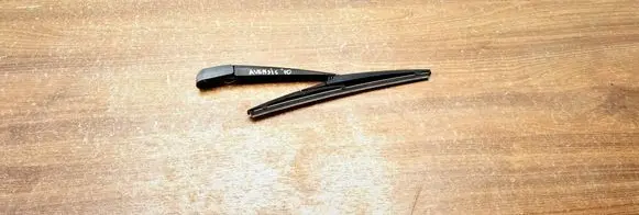 Toyota Avensis T270 Rear wiper blade 