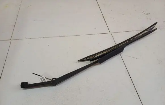 Mazda Premacy Front wiper blade arm 39161lh