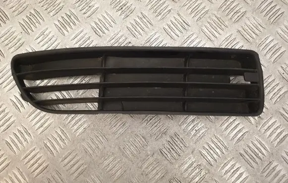 Audi A4 S4 B5 8D Front grill 8D0807346G