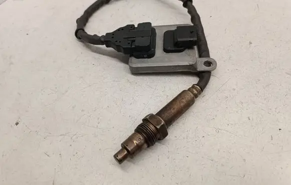 Mercedes-Benz E W212 Lambda probe sensor A0009051412 0009051412 A3C0339850062