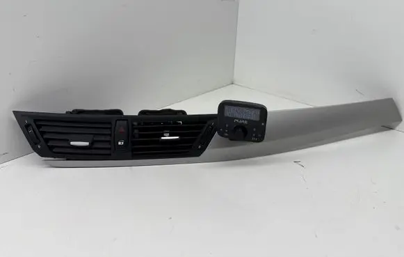 BMW X1 E84 Dash center air vent grill 2991701